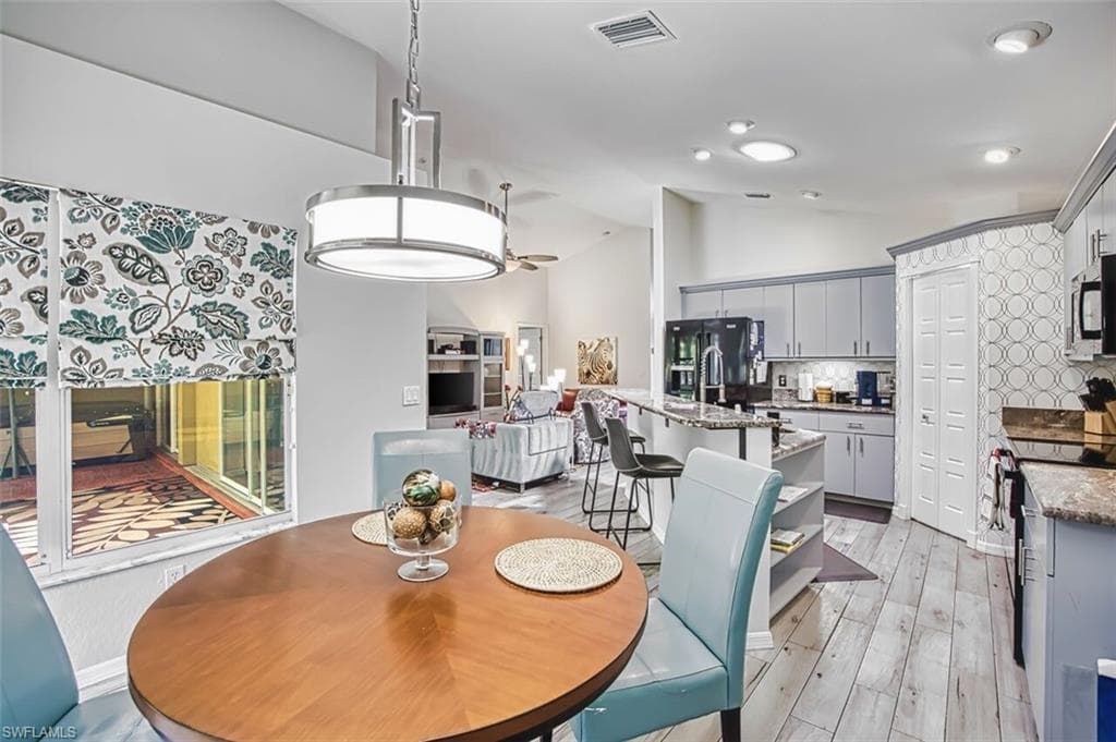 9917 Las Casas DR-12