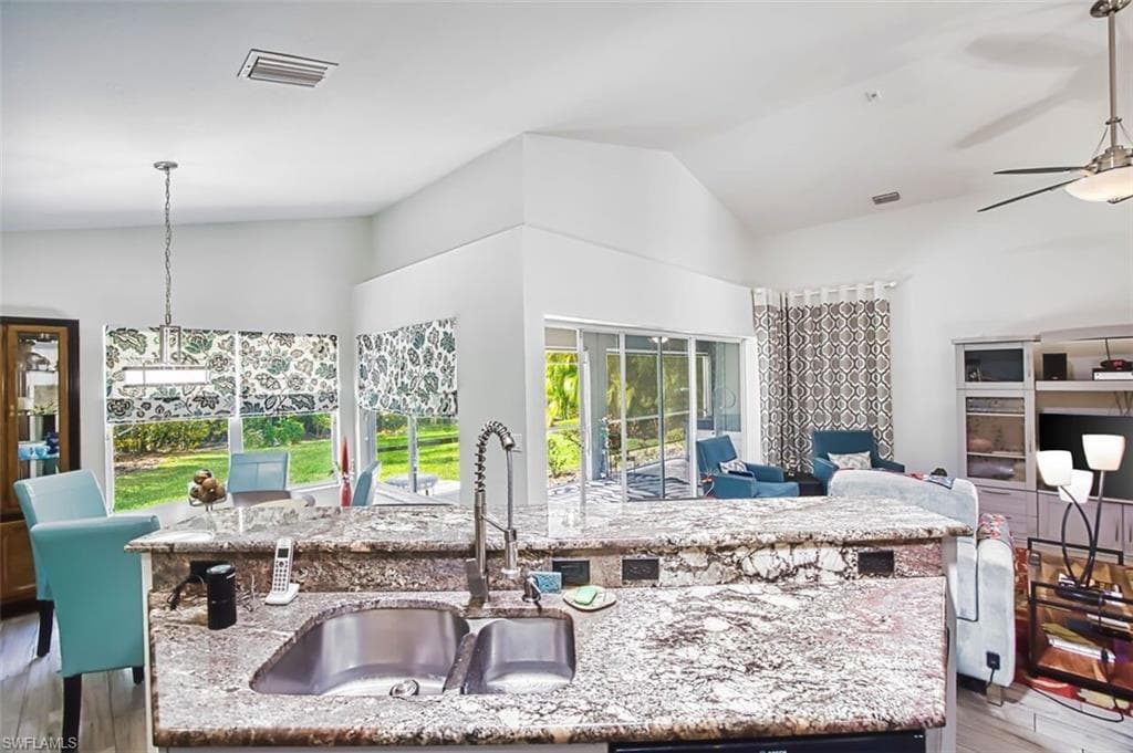 9917 Las Casas DR-16