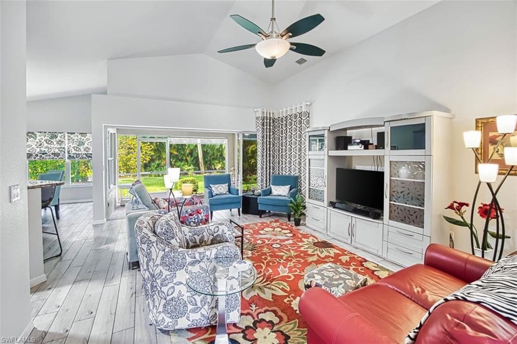 9917 Las Casas DR-8