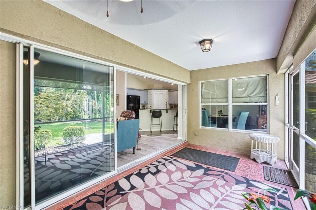 9917 Las Casas DR-18