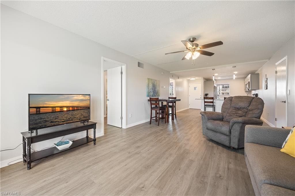 8761 Lueck LN 3-16