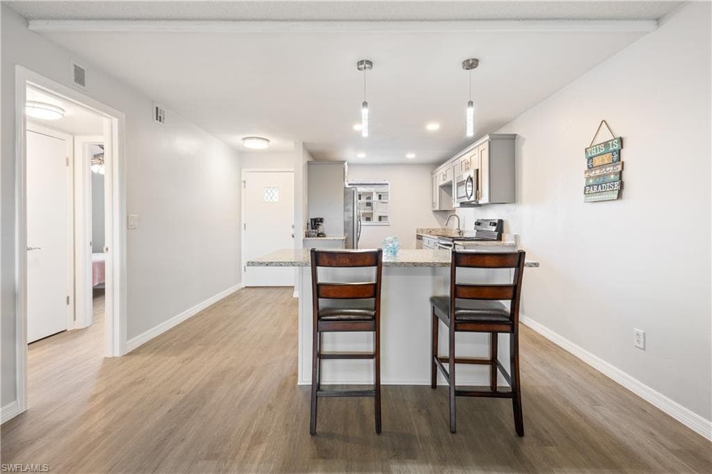8761 Lueck LN 3-9