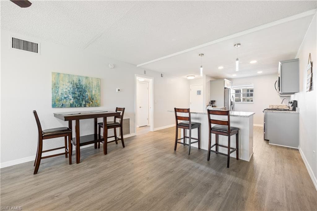 8761 Lueck LN 3-10