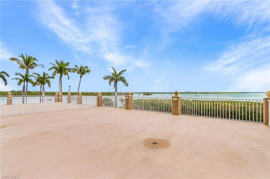 4137 Bay Beach LN 522-1