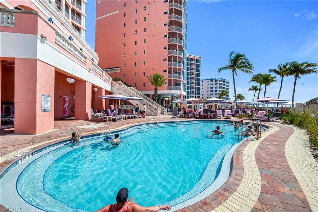 200 Estero BLVD 107-35
