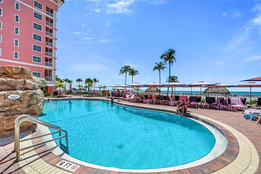 200 Estero BLVD 107-33