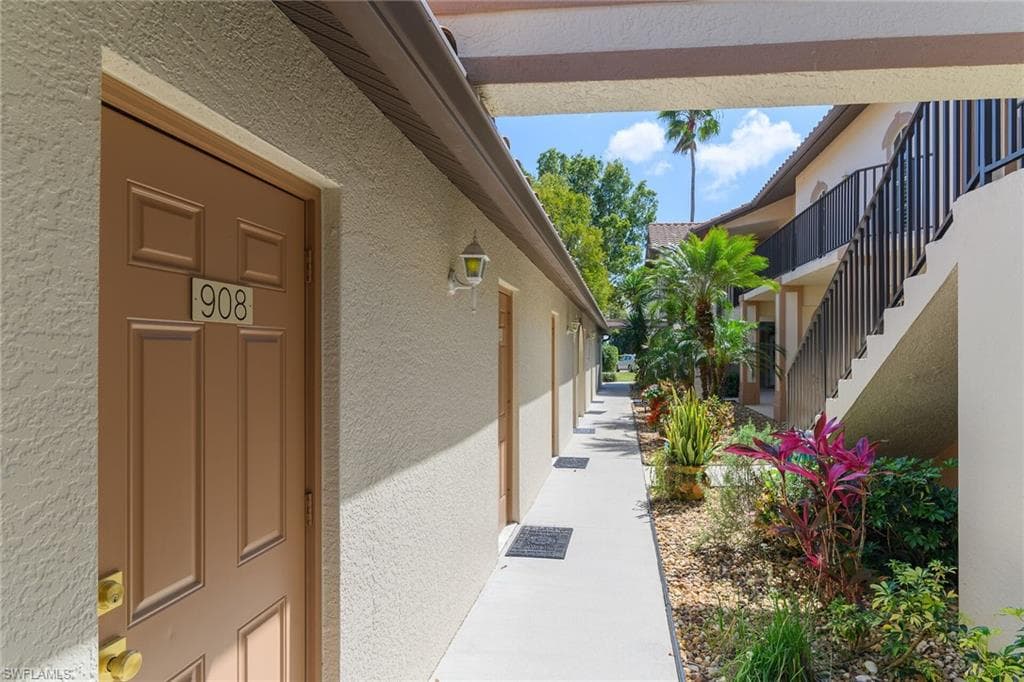 194 Newport DR 908-27