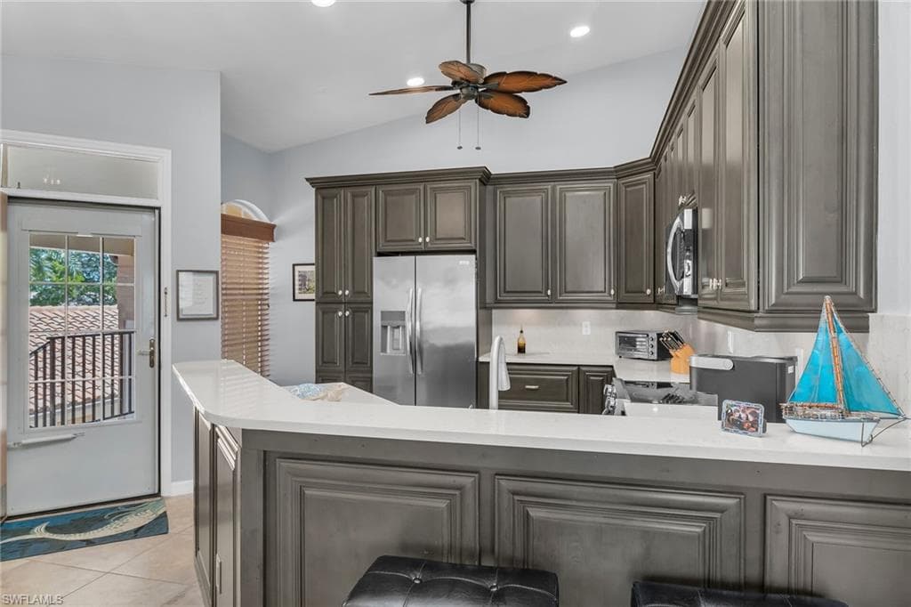 194 Newport DR 908-13