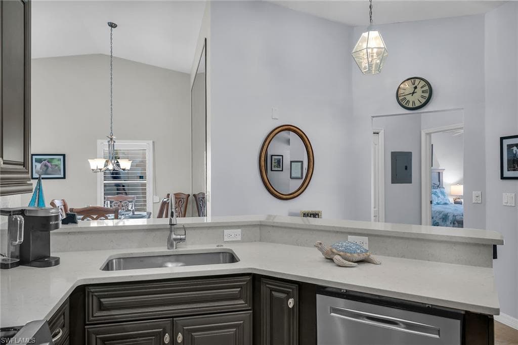 194 Newport DR 908-14