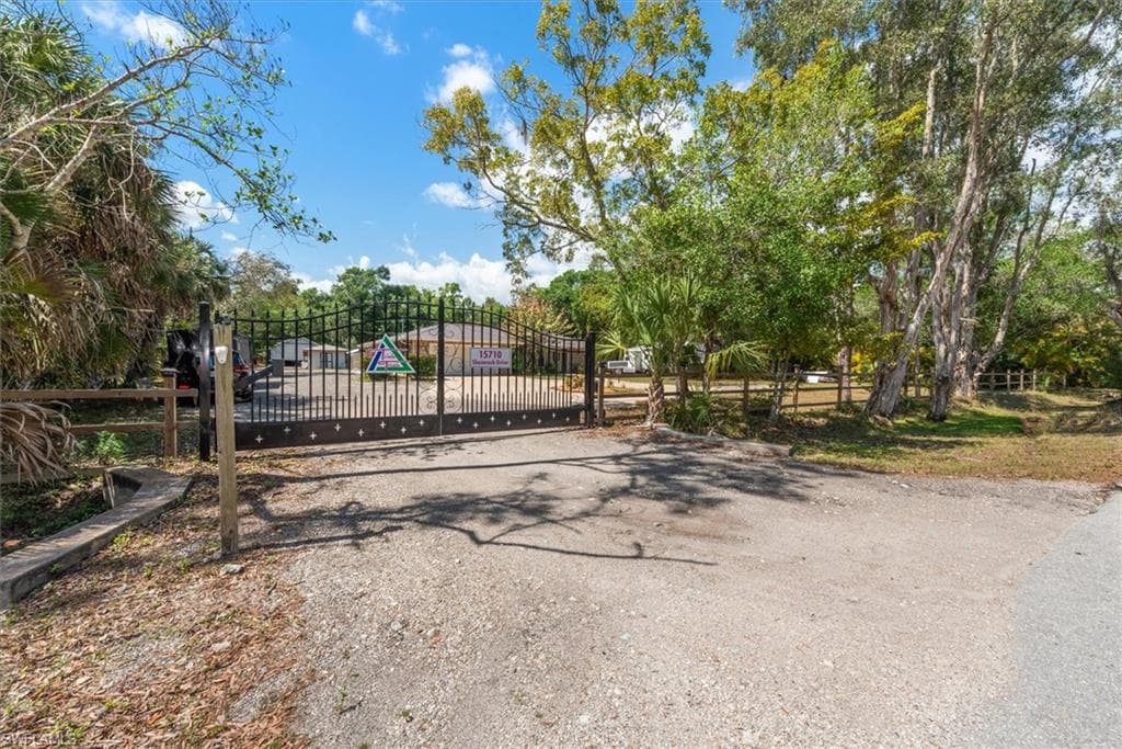 15710 Shamrock DR-1