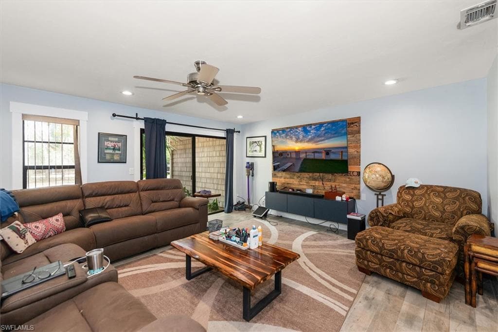 15710 Shamrock DR-15
