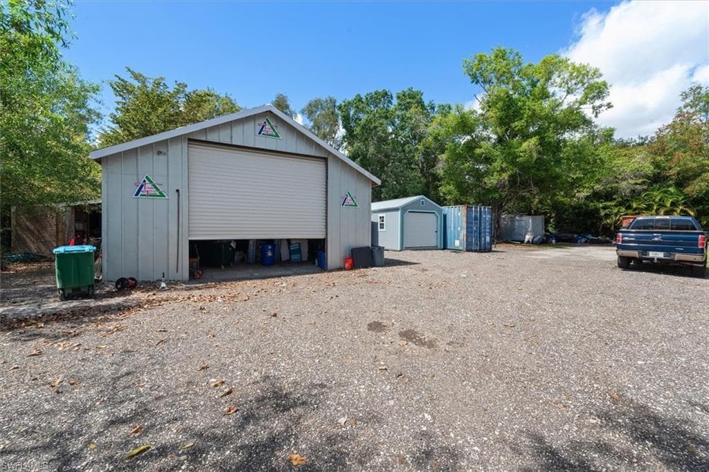 15710 Shamrock DR-33