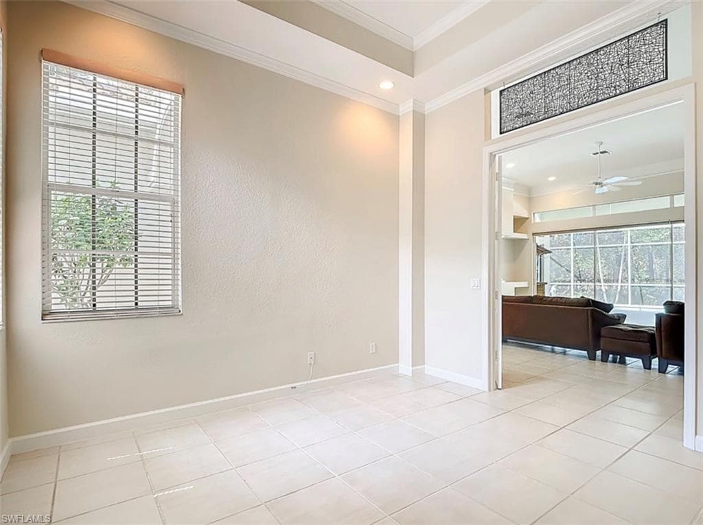 615 Soliel DR-11