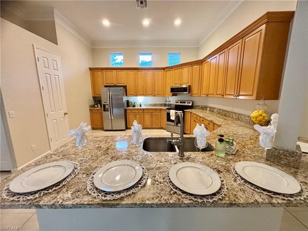 615 Soliel DR-4