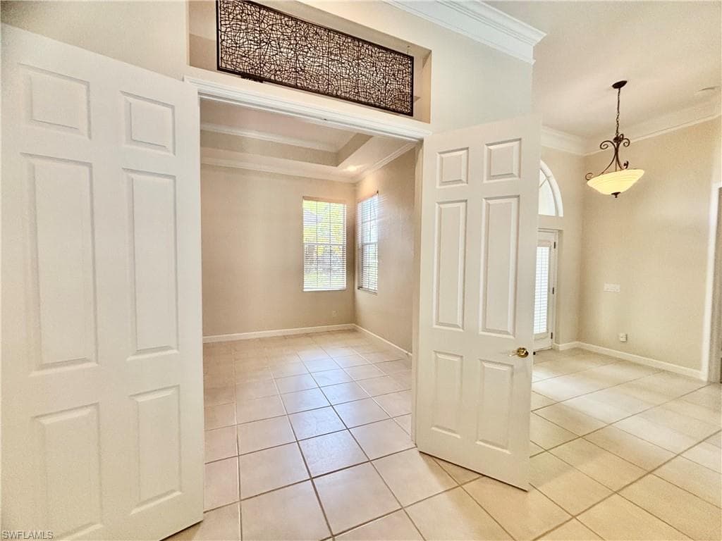 615 Soliel DR-9