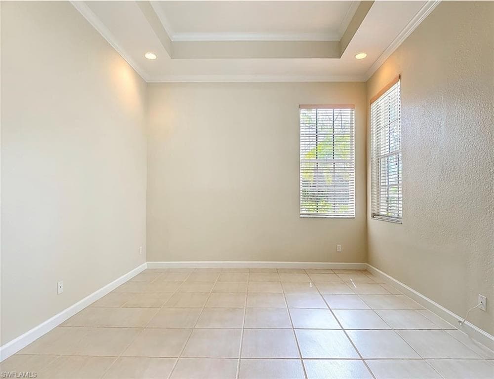 615 Soliel DR-10