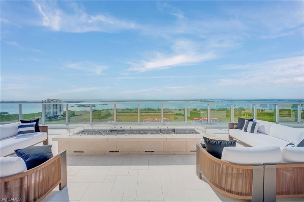 4810 Pelican Colony BLVD 704-29