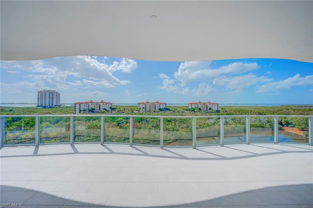 4810 Pelican Colony BLVD 704-17