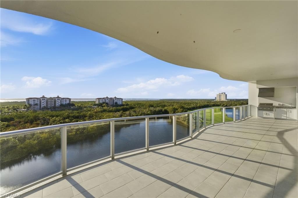 4810 Pelican Colony BLVD 704-14