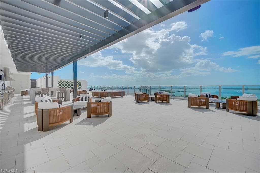 4810 Pelican Colony BLVD 704-30