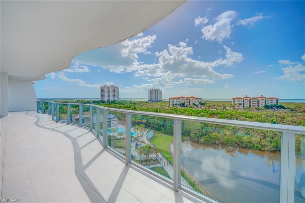 4810 Pelican Colony BLVD 704-3