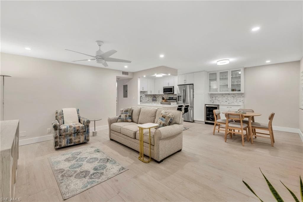 1950 Gulf Shore BLVD N 110-6