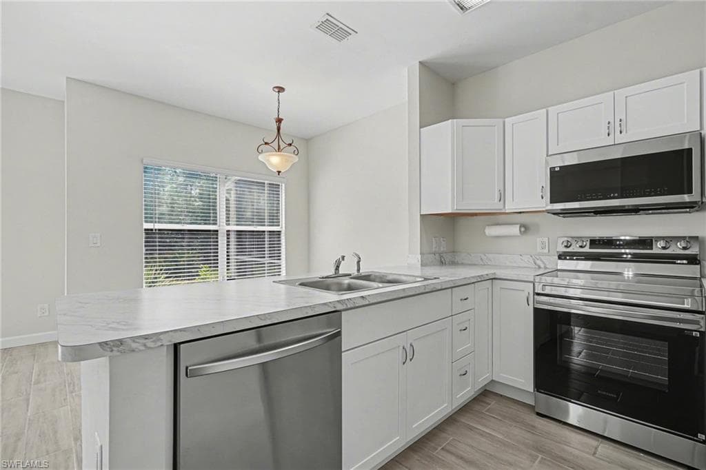 6081 Lake Front DR-11