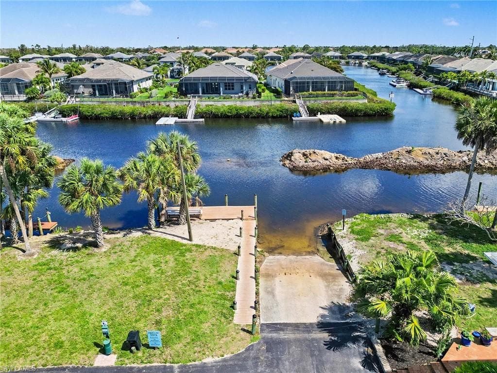 6081 Lake Front DR-35