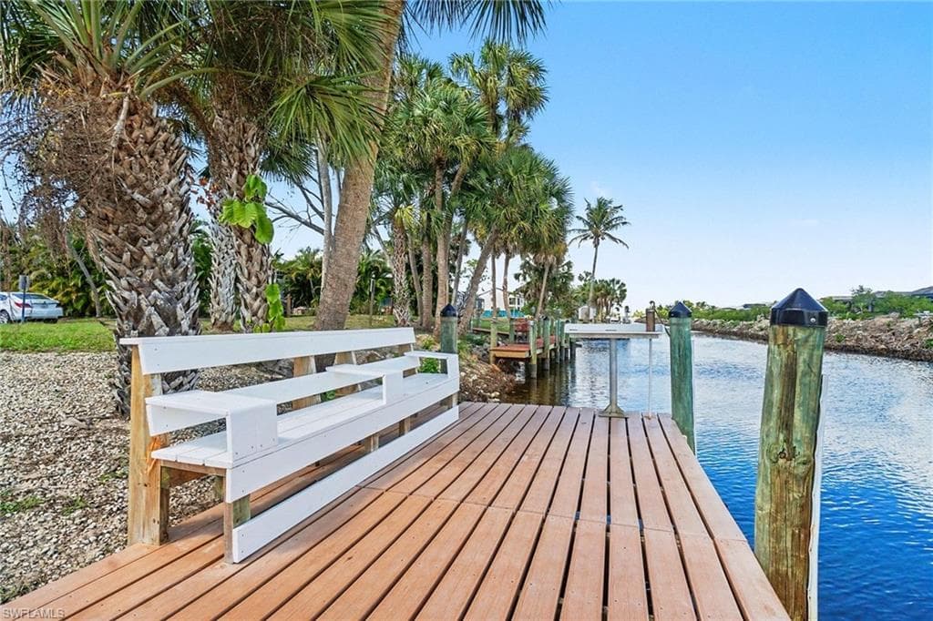 6081 Lake Front DR-31