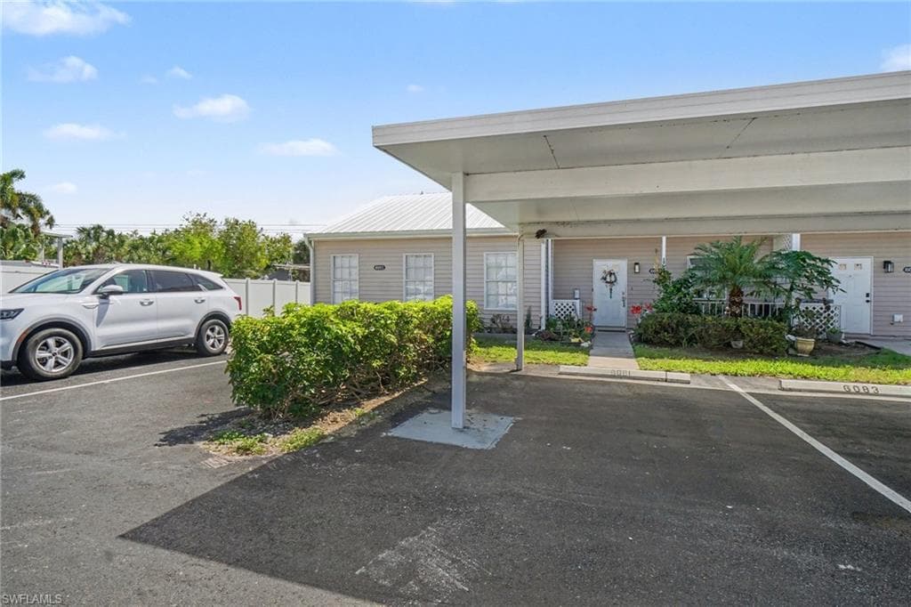 6081 Lake Front DR-27