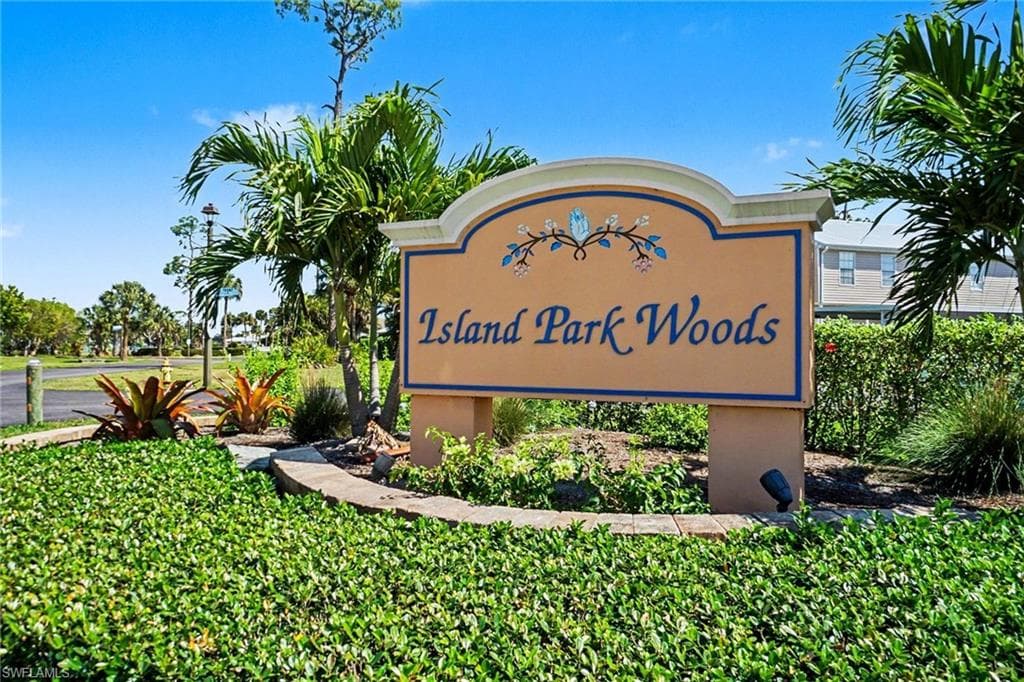 6081 Lake Front DR-32