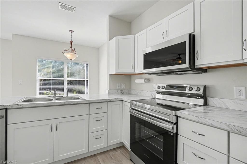 6081 Lake Front DR-10