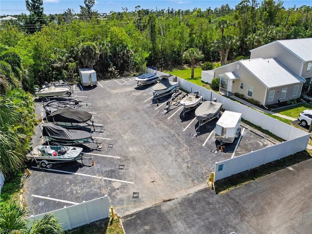 6081 Lake Front DR-30