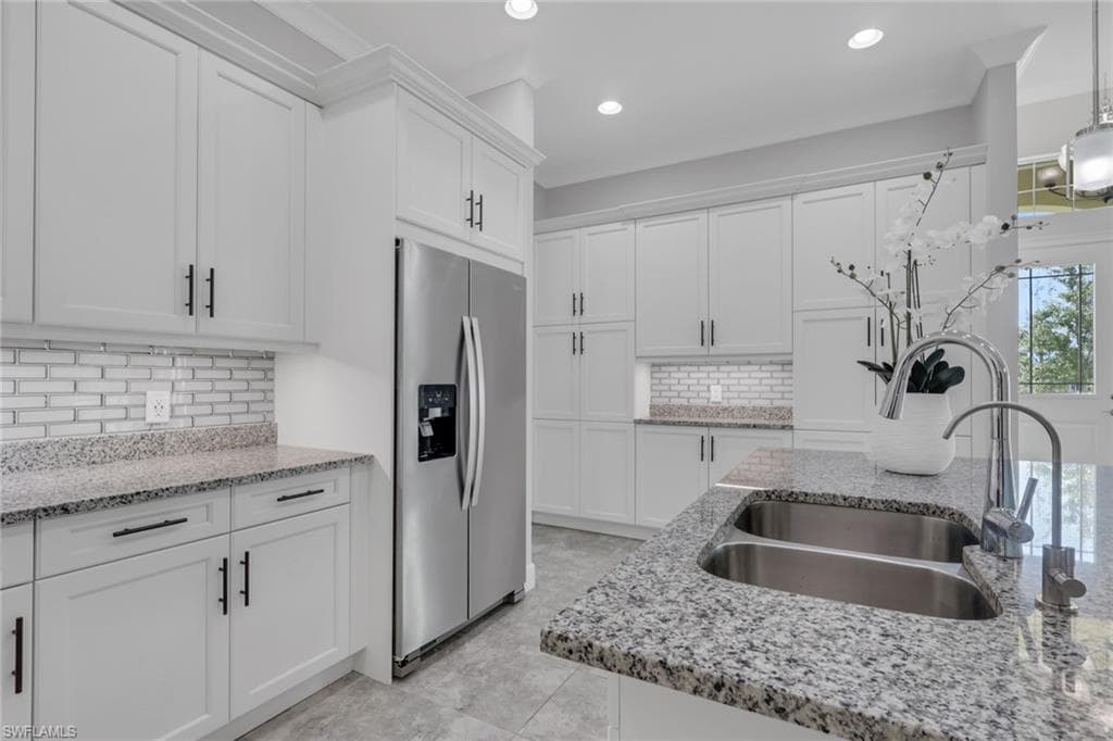 6933 Saona CT-12