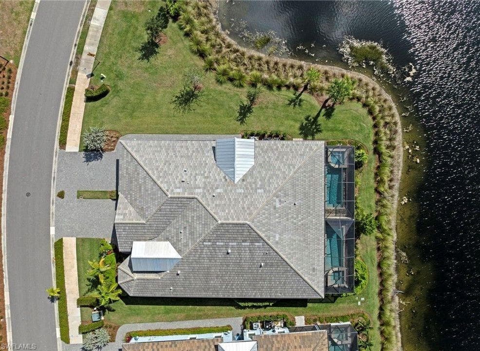 6933 Saona CT-4