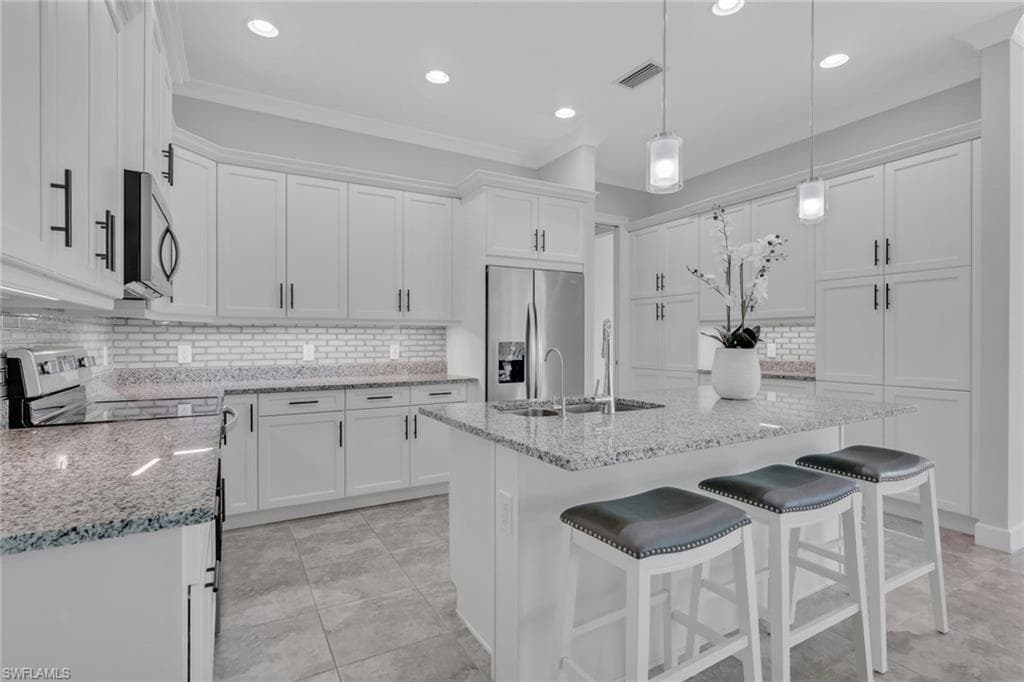 6933 Saona CT-9