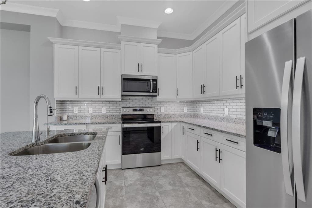 6933 Saona CT-11