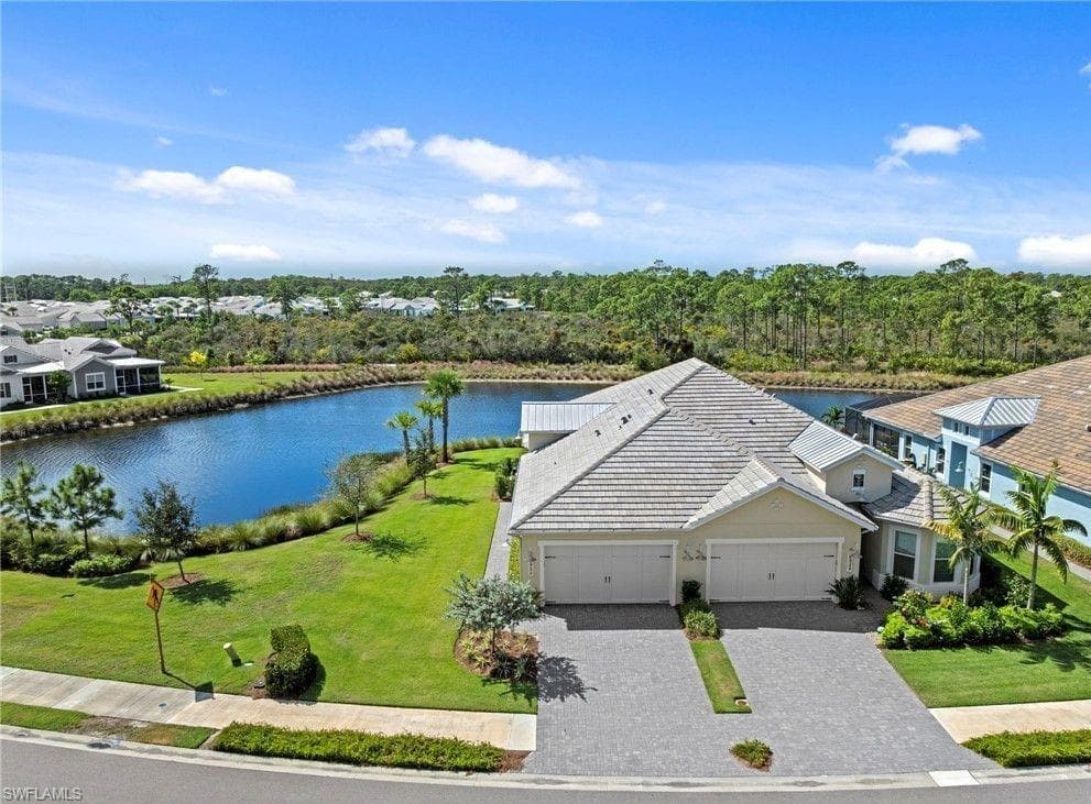 6933 Saona CT-4