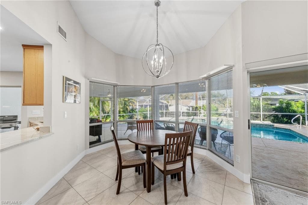 4724 Riverside DR-12