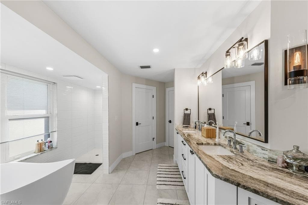 4724 Riverside DR-16