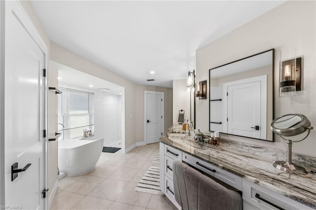 4724 Riverside DR-15