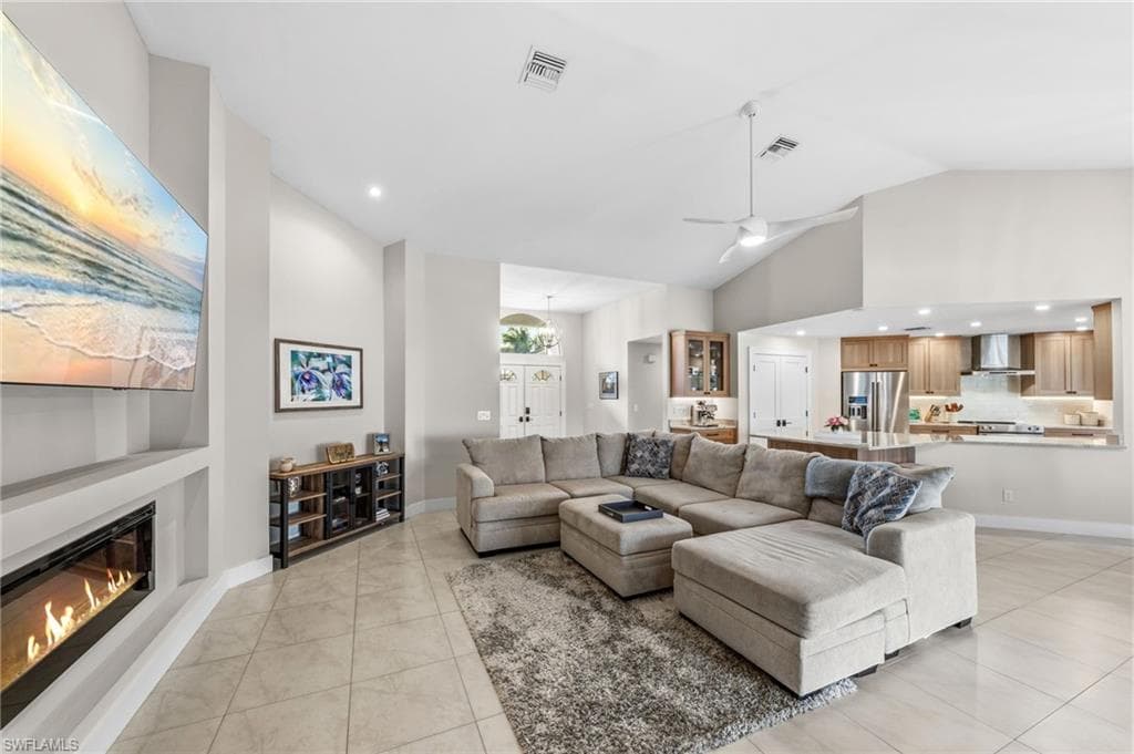 4724 Riverside DR-6
