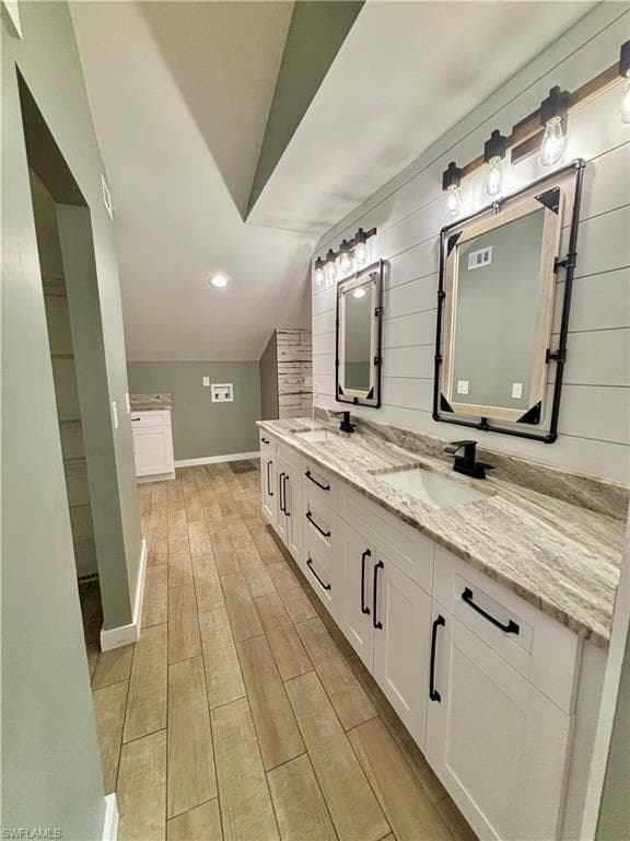 15493 Chloe CIR-21