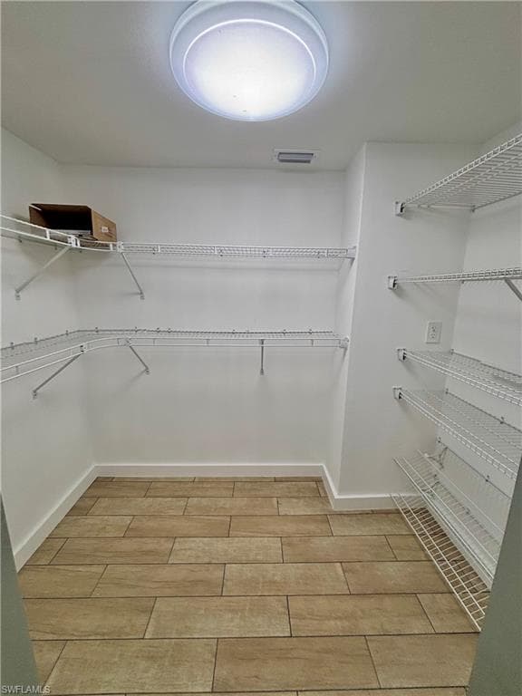 15493 Chloe CIR-20