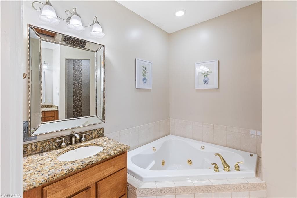 11913 Princess Grace CT-26