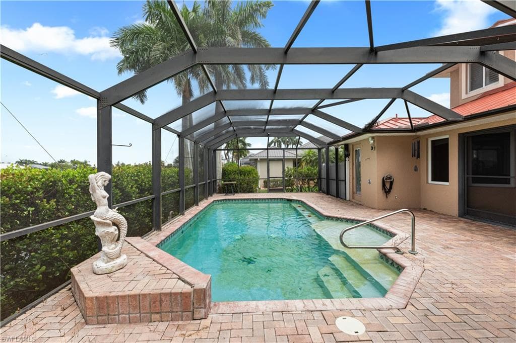 11913 Princess Grace CT-2