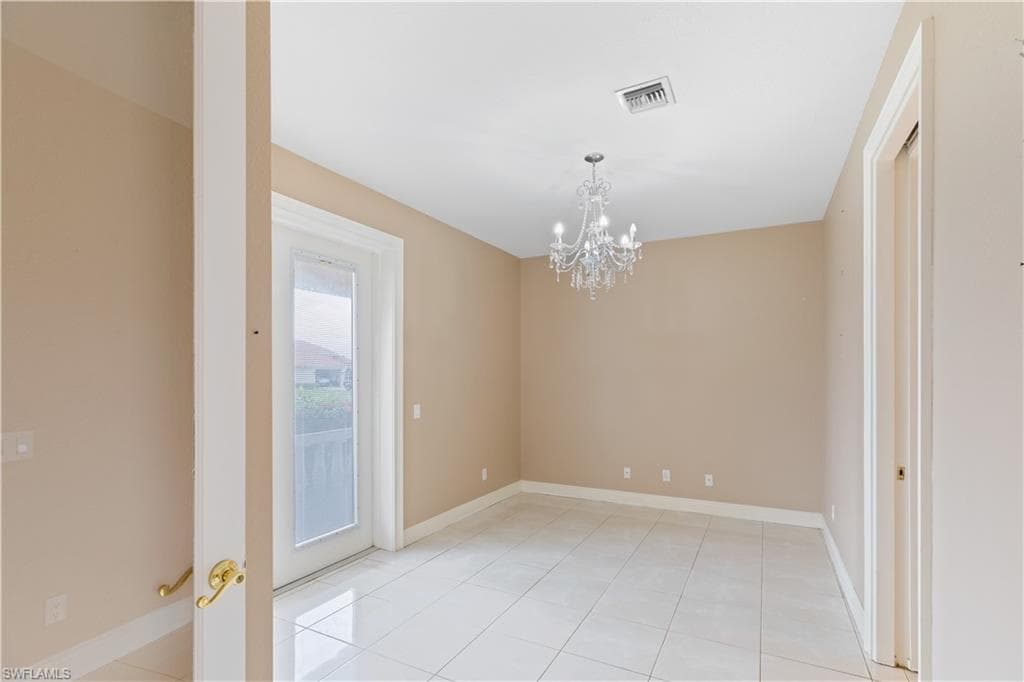 11913 Princess Grace CT-7