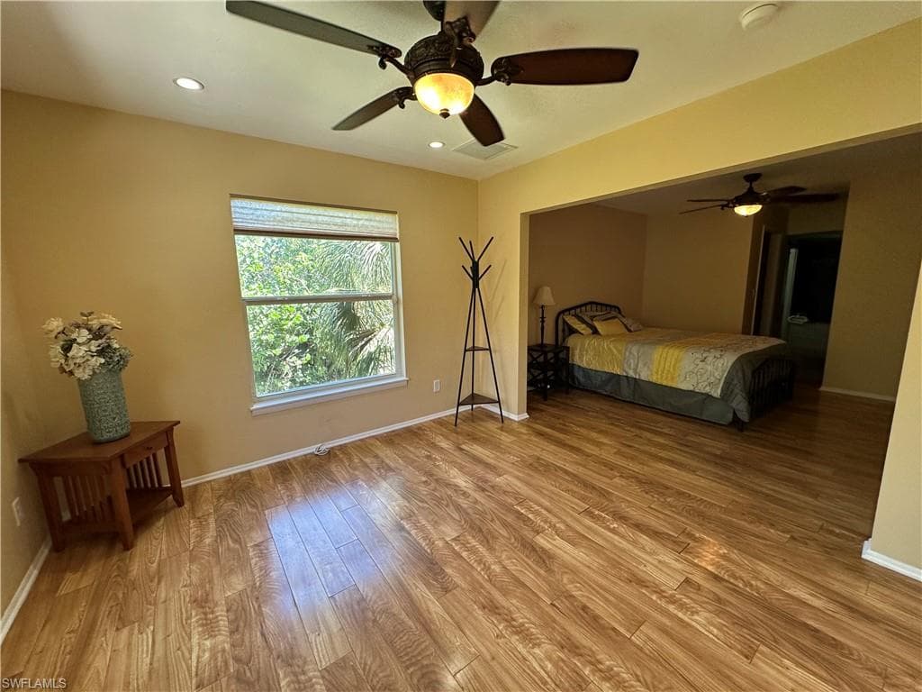 1813 Long Point LN-37
