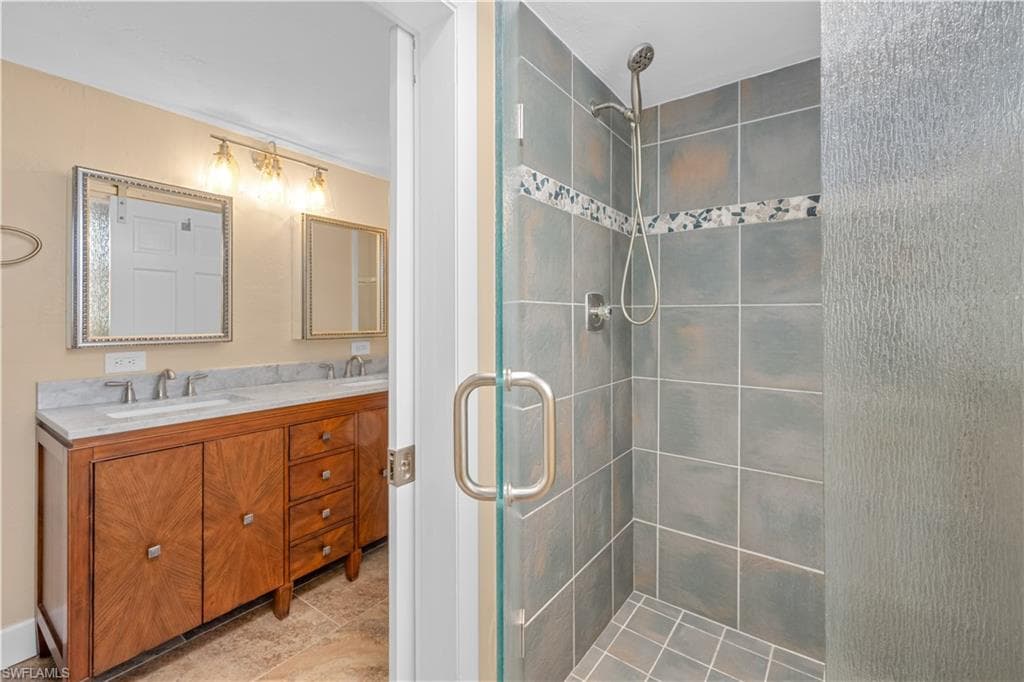 1813 Long Point LN-39