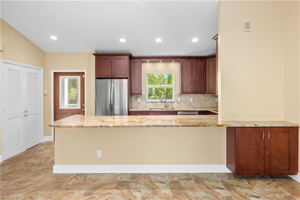 1813 Long Point LN-8